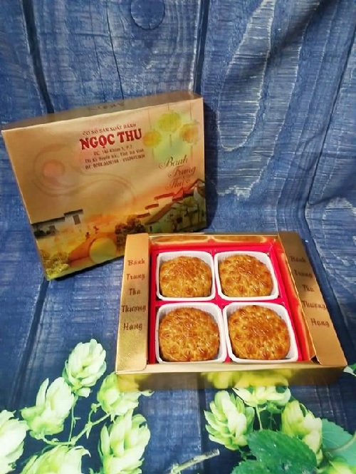 Bánh Trung thu thập cẩm Gà Quay (Hộ kinh doanh Võ Thành Khá - Tiệm bánh Ngọc Thu, Phường 2, thị xã Duyên Hải) được công nhận đạt OCOP 3 sao năm 2022.