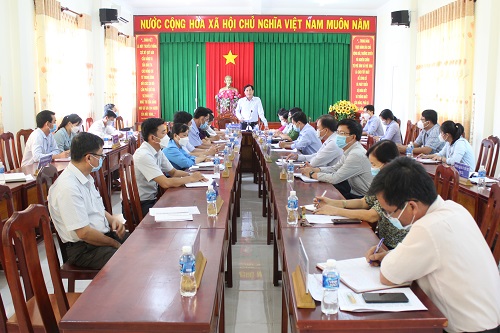 Ông Trần trường Giang, Chủ tịch Ủy ban Nhân dân thị xã Chủ trì Hội nghị sơ kết tháng 02 và đề ra công tác tháng 3