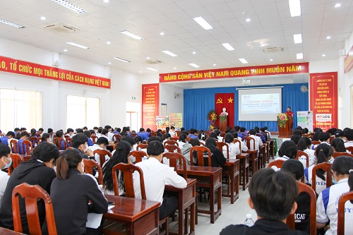 Thị xã Duyên Hải tổ chức chương trình tư vấn hướng nghiệp, tuyển sinh học nghề và giải quyết việc làm năm 2023