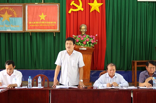 Thường trực Thị ủy Duyên Hải kiểm tra công tác xây dựng Đảng, xây dựng hệ thống chính trị tại Đảng ủy xã Trường Long Hòa